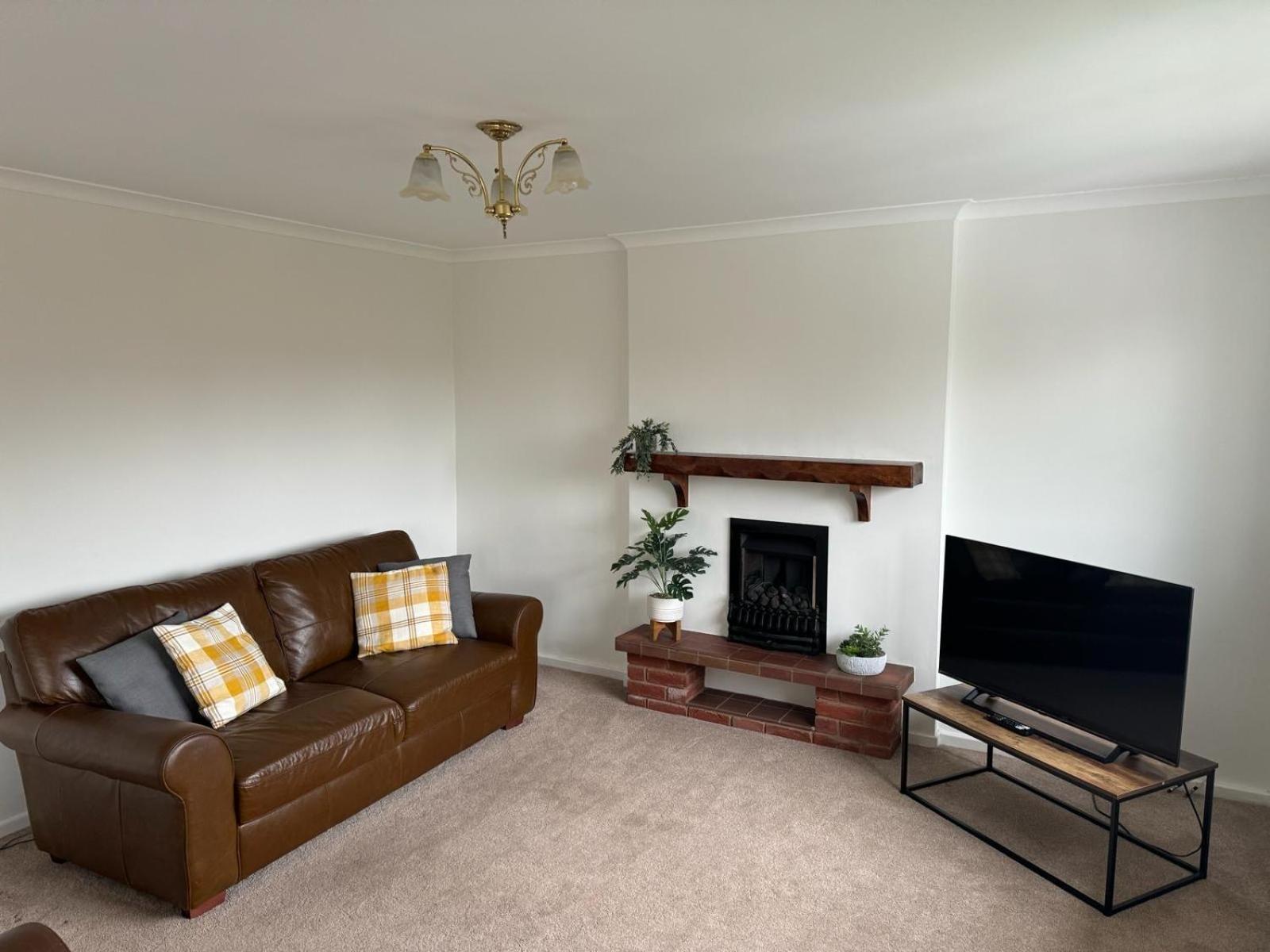 Stratford Upon Avon: 2 Bed Town Centre Apartment, Parking For One Car Ngoại thất bức ảnh